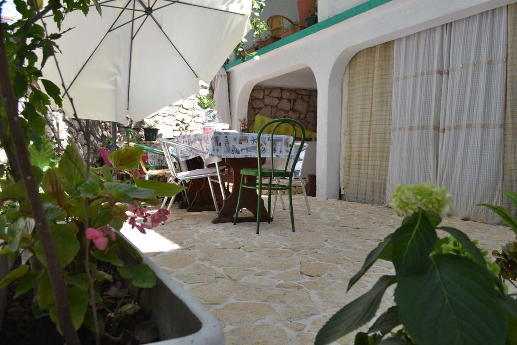 Apartmani Jenny I Tania Lopar Esterno foto
