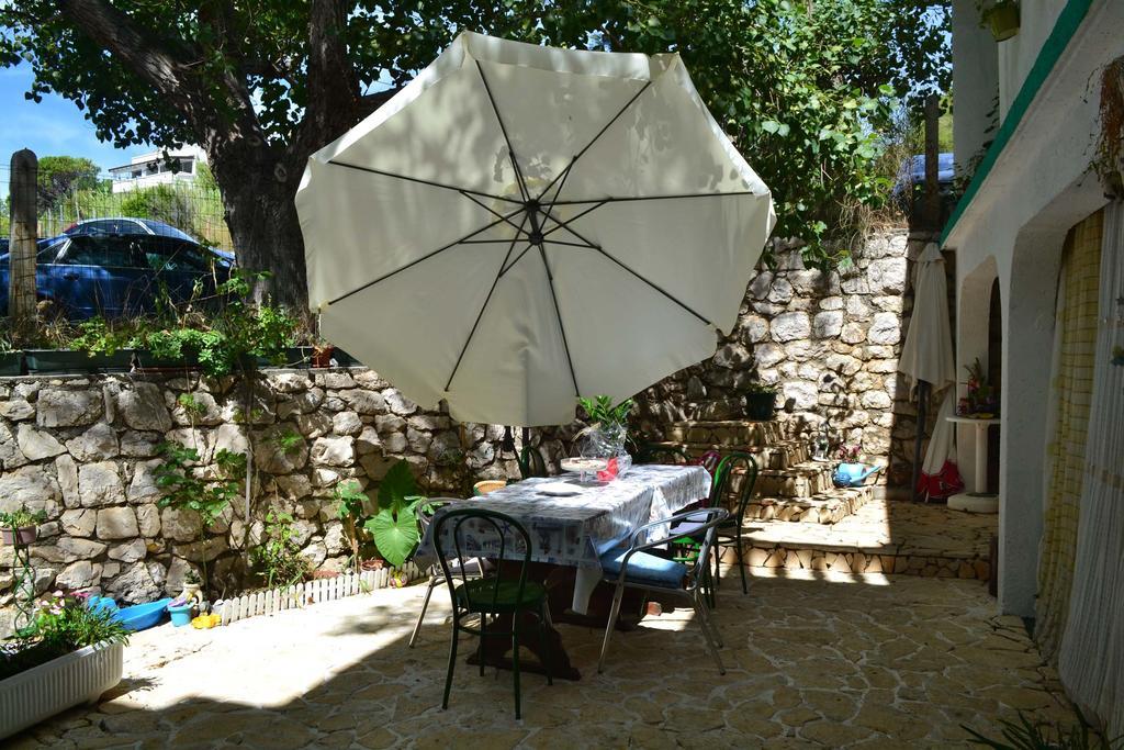Apartmani Jenny I Tania Lopar Esterno foto