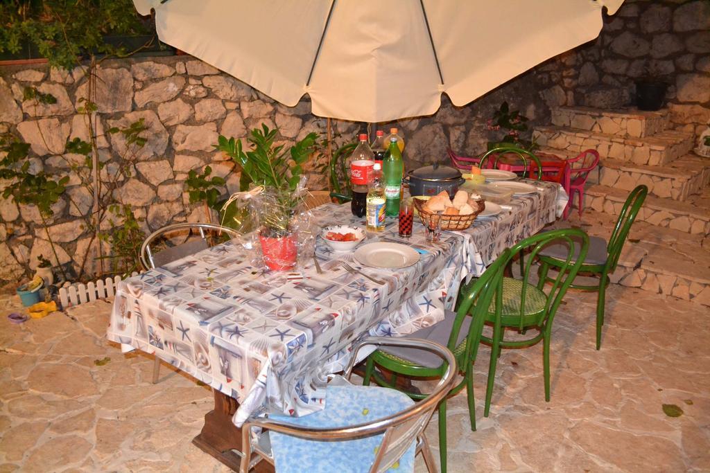Apartmani Jenny I Tania Lopar Esterno foto