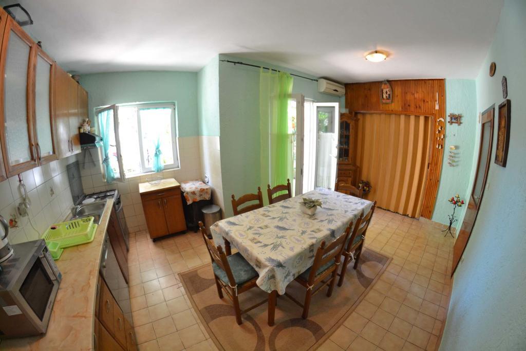Apartmani Jenny I Tania Lopar Esterno foto